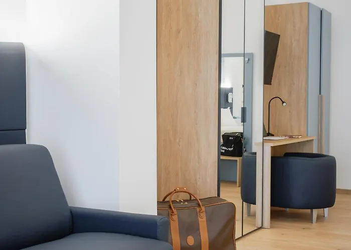 Piazza Camerlata * Como