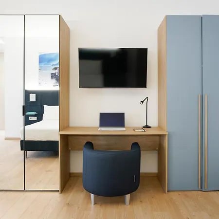 Appartamento Open Space - Moderno E Spazioso * コモ