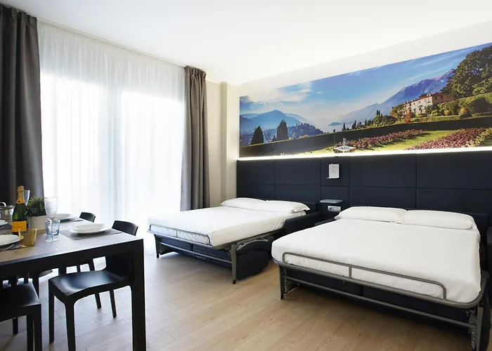Piazza Camerlata Апартаменты Комо